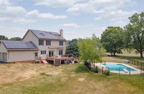 Hagerstown House | 2 Storie, Hot Tub, Open Area