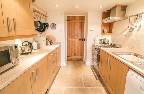 Ingleton Cottage | 2 STORRS COTTAGES, pet friendly, with open fire in Ingleton