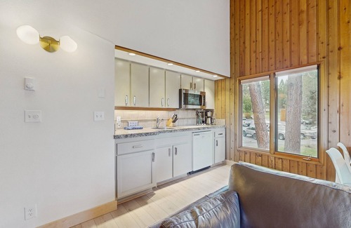 Century West Condo | 2-story condo near Mt Bachelor with hot tub, pool, grill, balcony, fireplace, AC