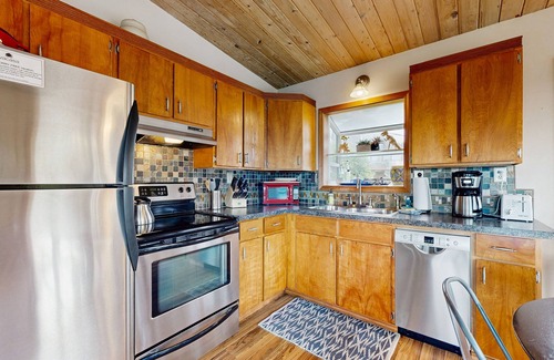 Neahkahnie Beach House | 2-story dog-friendly home with deck, gas grill, woodstove & ocean views