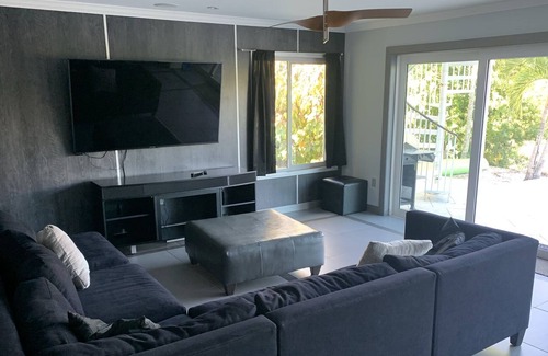 Fort Myers House | 2 Story Modern Home on the Caloosahatchee River.