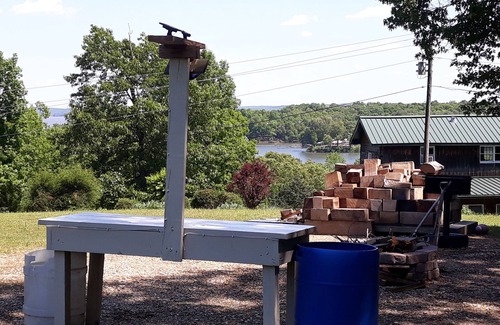 Grand Rivers Cabin | 2-story rustic log cabin on 11 acres at Grand Rivers between Barkley and Ky Lake