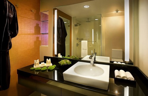 Gaslamp Quarter Hotel | 2 Studios 2 Queen Beds at Hard Rock Hotel San Diego, Petco Park Nearby!