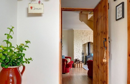 Margam House | 2 Tan-yr-Eglwys - Three Bedroom House, Sleeps 5