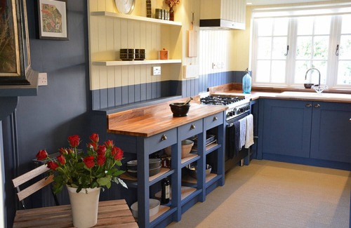 Thorpeness Cottage | 2 THE DUNES, THORPENESS, family friendly in Thorpeness