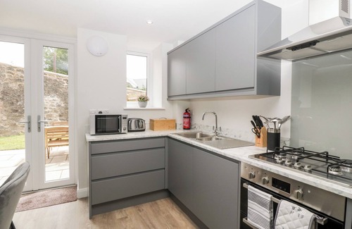 Cinderford Cottage | 2 The Old School