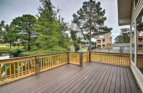 Lake Hamilton Cottage | 2-tier Deck & Boat Parking: Lake Hamilton Home