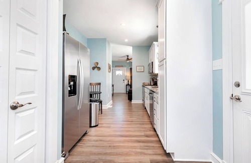 Deltaville House | 2 Tiny Houses, 2BR House & 1BR/Studio GuestHouse