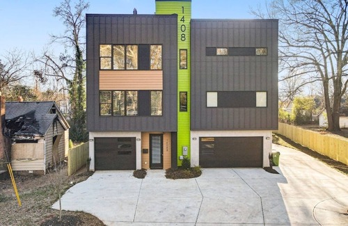 Charlotte House | 2 Unit Modern Apt close to Uptown Charlotte