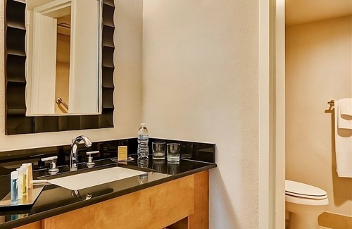 Berkeley Hotel | 2 Units | Bay Retreat | Pool Access, Free Parking & Easy Walks