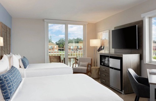 Pinellas Point Hotel | 2 Units | Coastal Getaway w/Balcony | Near Tropicana Field, Gulf Coast Serenity