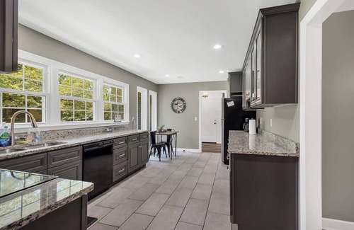 Huntsville House | 2 Units-Pool- Near Dwtn & Arsenal - American Oasis
