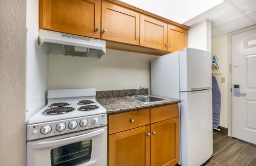 Seabreeze Park Hotel | 2 Units | Serene Beachside Escape | Balcony Room Tailored for Couples' Getaway