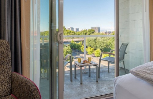 Downtown Portland Hotel | 2 Units, Stumptown Balcony Two Doubles, Staypineapple, Hotel Rose, Downtown