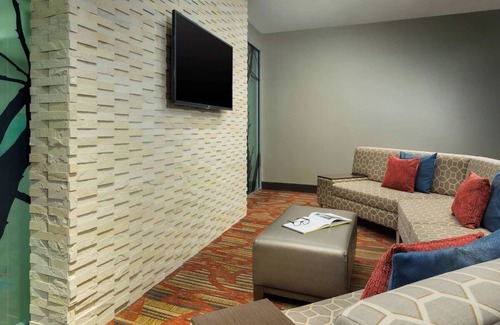 Upper East Side Hotel | 2 Units with 2 Queen Beds at Courtyard New York Manhattan/Upper East Side!
