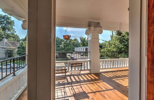 Central Midtown Apartment | #2 · Unwind and Relax in a Historic Midtown property
