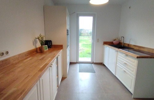Am Salzhaff House | 2 vacation homes in a double pack for nature lovers, close to the beach, quiet, large gardens