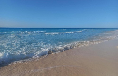 Al-Hammam House | 2 walking minutes to one of the most amazing beach spot on the North Coast