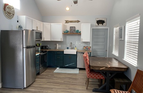 Leander House | 2 wooded acres on beautiful Lake Travis!