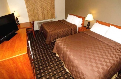 Kellogg House | 2 x 2 Double Beds Accommodations at FairBridge Inn & Suites Kellogg