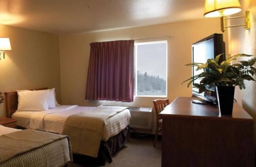 Kellogg House | 2 x 2 Double Beds Accommodations at FairBridge Inn & Suites Kellogg