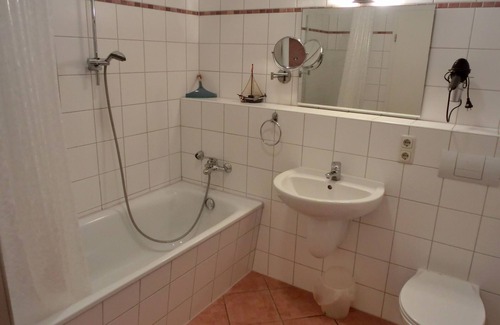 Seeheilbad Graal-Muritz Apartment | 2-zi-fewo für 2 Pers. mit Wlan, Haustiere Erlaubt