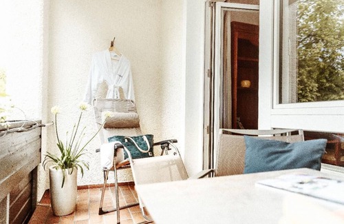 Bad Fuessing Apartment | 2-Zimmer-Suite mit Balkon und hauseigener Kurmittel-Praxis