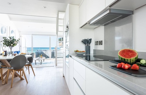 St Ives Apartment | 20 Barnaloft, sea and beach views galore!