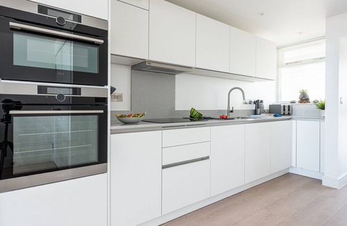 St Ives Apartment | 20 Barnaloft, sea and beach views galore!