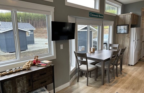 Regional District of Mount Waddington Apartment | 20 - Chinook Cottage