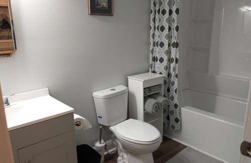 Corinth Apartment | 20 min from Picwick lake/Shilo Park. Close to Corinth and wedding venues.