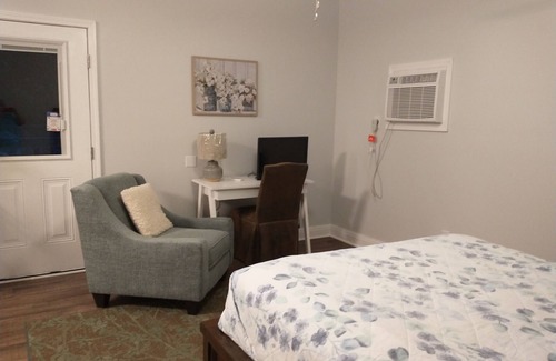 Corinth Apartment | 20 min from Picwick lake/Shilo Park. Close to Corinth and wedding venues.