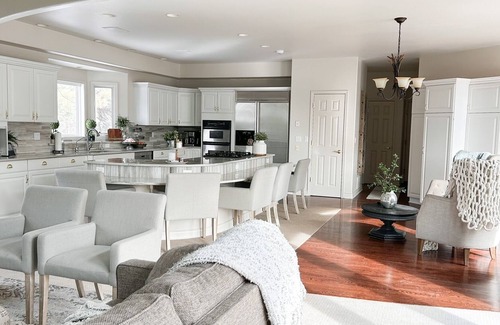 Larkspur House | 20 Minutes from the Air Force Academy! Come stay at a Colorado Ranch!