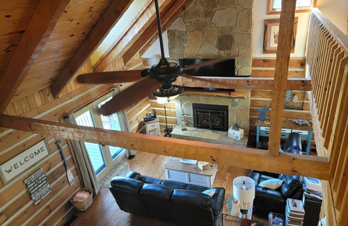 Dandridge Cabin | 20% Off Book By 9/30 Lake & Mountain View, Hot Tub