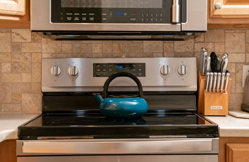 Morehead City Apartment | 20% Off~ Oceanfront Condo~ Pools