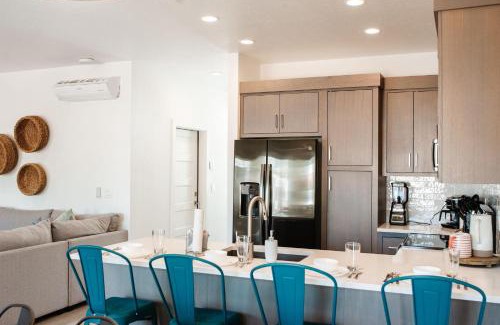 St. George House | 20| Vue at Green Valley with Community Pool