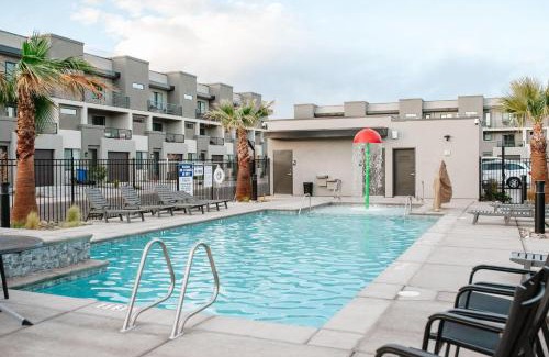 St. George House | 20| Vue at Green Valley with Community Pool