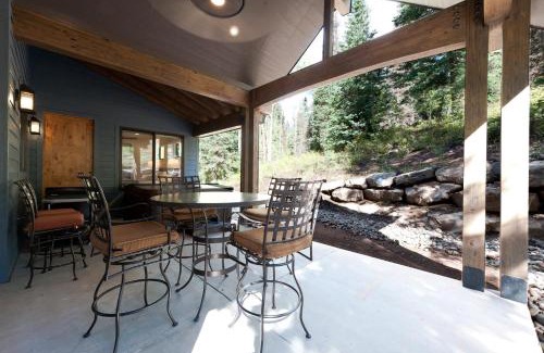 Purgatory House | 200 Engineer Drive