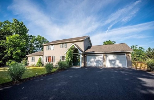 Town of Aurelius House | 200' of private waterfront, hot tub & kayaks