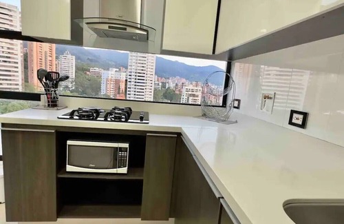 El Poblado Apartment | 2001 EI Poblado! Charming Apartment