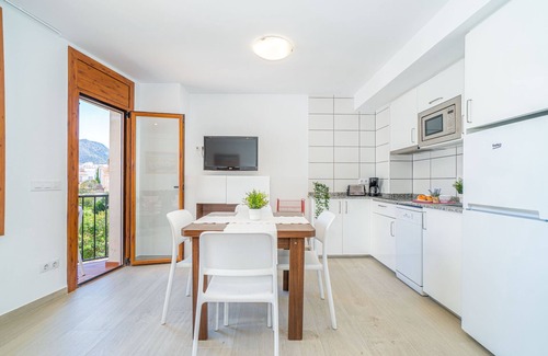 Roses Town Center Apartment | 2007-AV DE RHODE Apartment with wifi near the beach