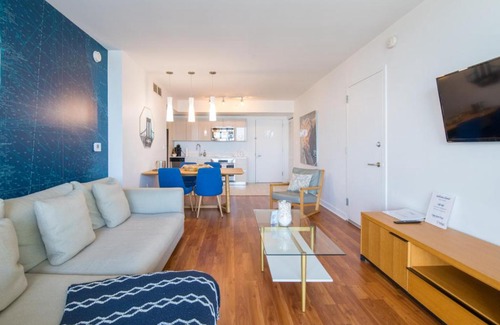 Hallandale Beach House | 2009A Stylish 1BR 1BTH w Water Views, Modern Kitchen, Balcony, Pool - 20th floor