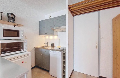 La Rosiere Apartment | 200m from ski slopes, 2nd floor, view valley, tv, ski locker, 25m², La Rosière