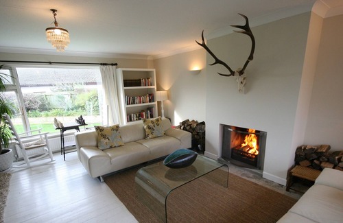 Croyde Bay House | 200m from Croyde beach, a refurbished 60's bungalow, 5 mins from vill