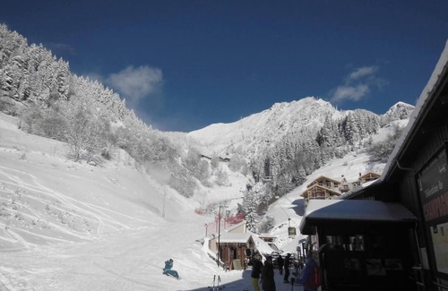 Champagny-en-Vanoise Apartment | 200m from ski slopes, 2nd floor, view village, balcony, tv, ski locker, 48m², Champagny-en-Vanoise