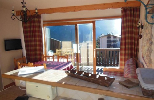 Champagny-en-Vanoise Apartment | 200m from ski slopes, 1st floor, balcony, tv, 40m², Champagny-en-Vanoise