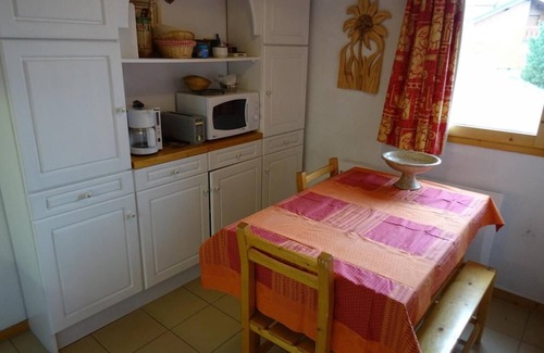 Vallandry Apartment | 200m from ski slopes, 1st floor, view valley, balcony, tv, ski locker, 35m², Peisey-Vallandry