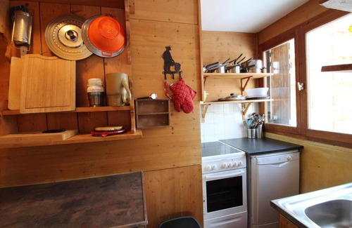 Les Almes Apartment | 200m from ski slopes, view mountain, terrace, tv, ski locker, 70m², Tignes
