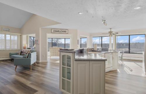 Charlevoix House | 201 Pointes North Inn