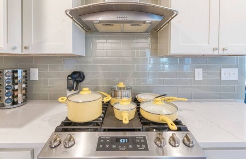 Nauck House | 2014 S Langley · NewBuild*KingBed*PrvBackyard*Park4*10mins->DC